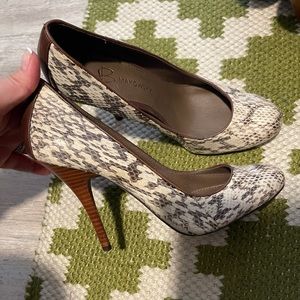 B.Makowsky Snakeskin Heels sz 8.5
